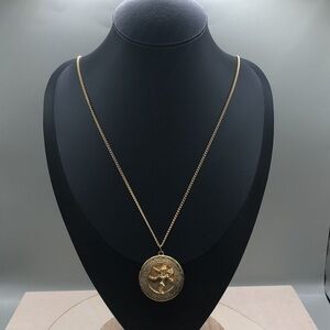 Vintage cherub angel locket pendant necklace.